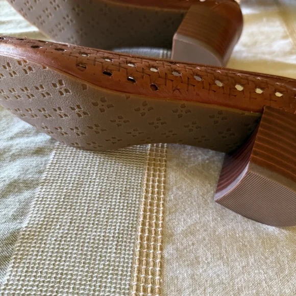 Patricia Nash Allegra Pump Size US 6.5M - Picture 5 of 5